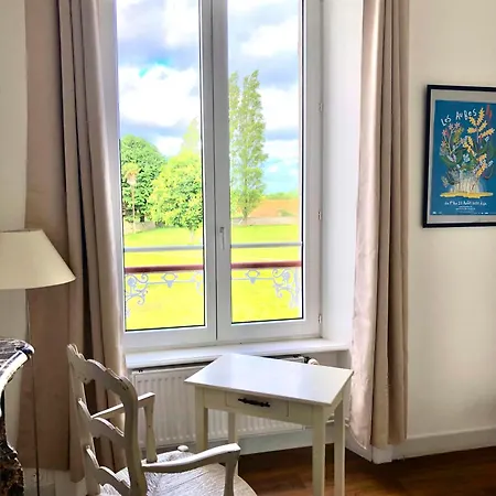 Bed & Breakfast La Maison Du Hommeel 3*