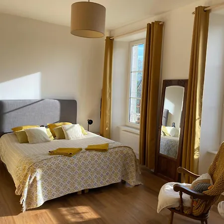 Bed & Breakfast La Maison Du Hommeel 3*