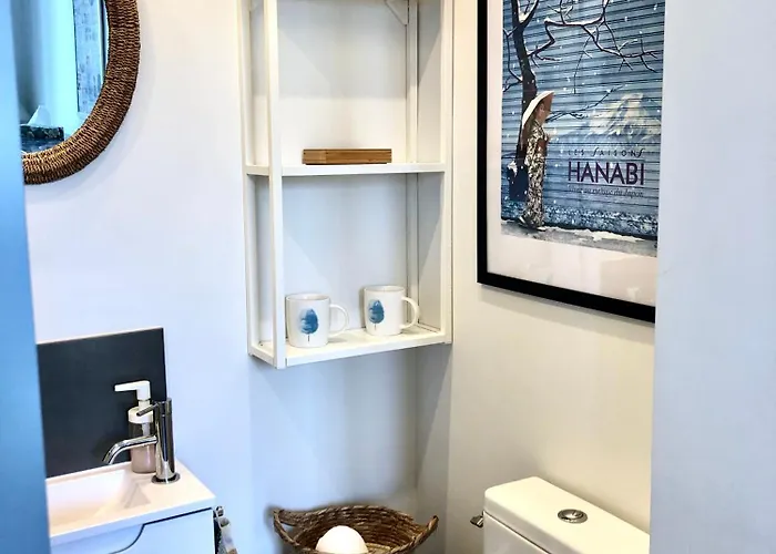 Bed & Breakfast La Maison Du Hommeel 3*